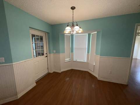 5304 SE 15th Ct — Dining room