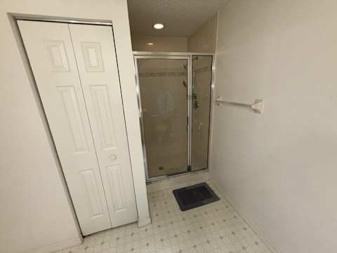 5304 SE 15th Ct — Primary bathroom 2
