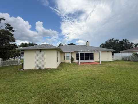 5304 SE 15th Ct — Rear exterior
