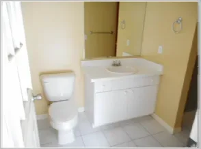 2210 SE Laurel Run Dr — Bathroom