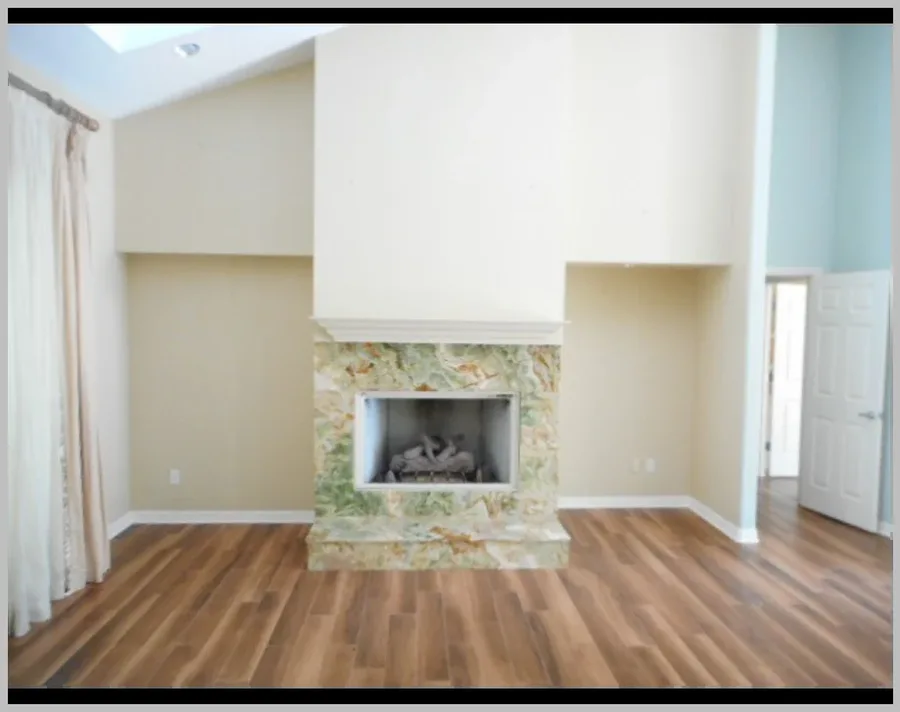 2210 SE Laurel Run Dr photo 3