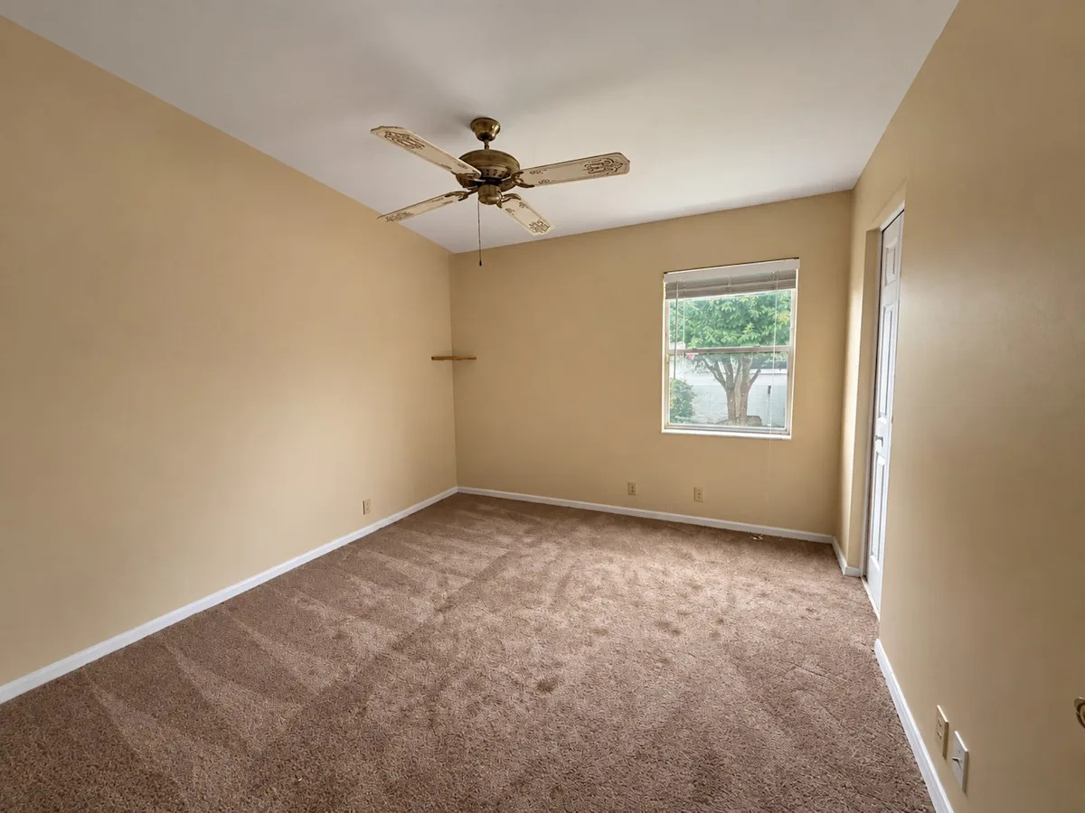 8417 Danbury Ln — Bedroom