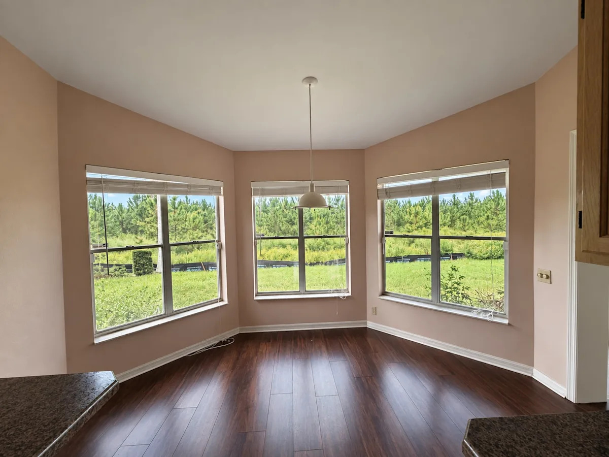 8417 Danbury Ln — Dining room