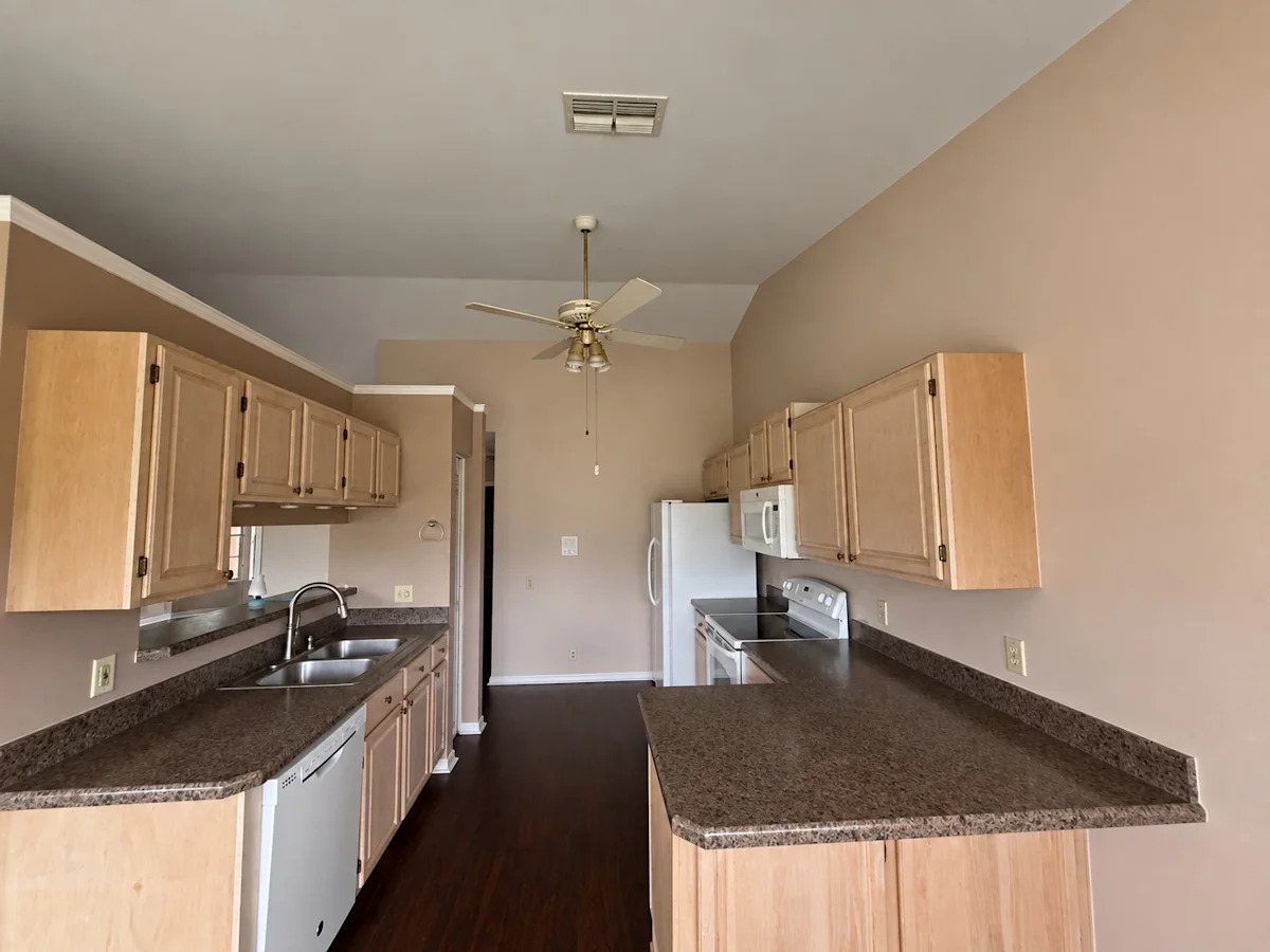8417 Danbury Ln photo 2