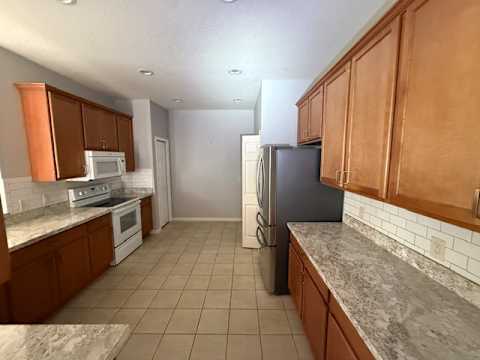 1643 Linz Ct — Kitchen 2