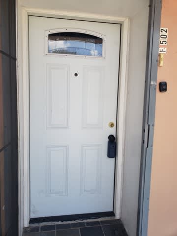 18555 NE 14 Ave Apt 502 photo 3