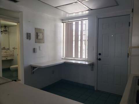 18555 NE 14 Ave Apt 502 photo 9