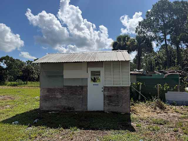 445 S Quebrada St photo 7