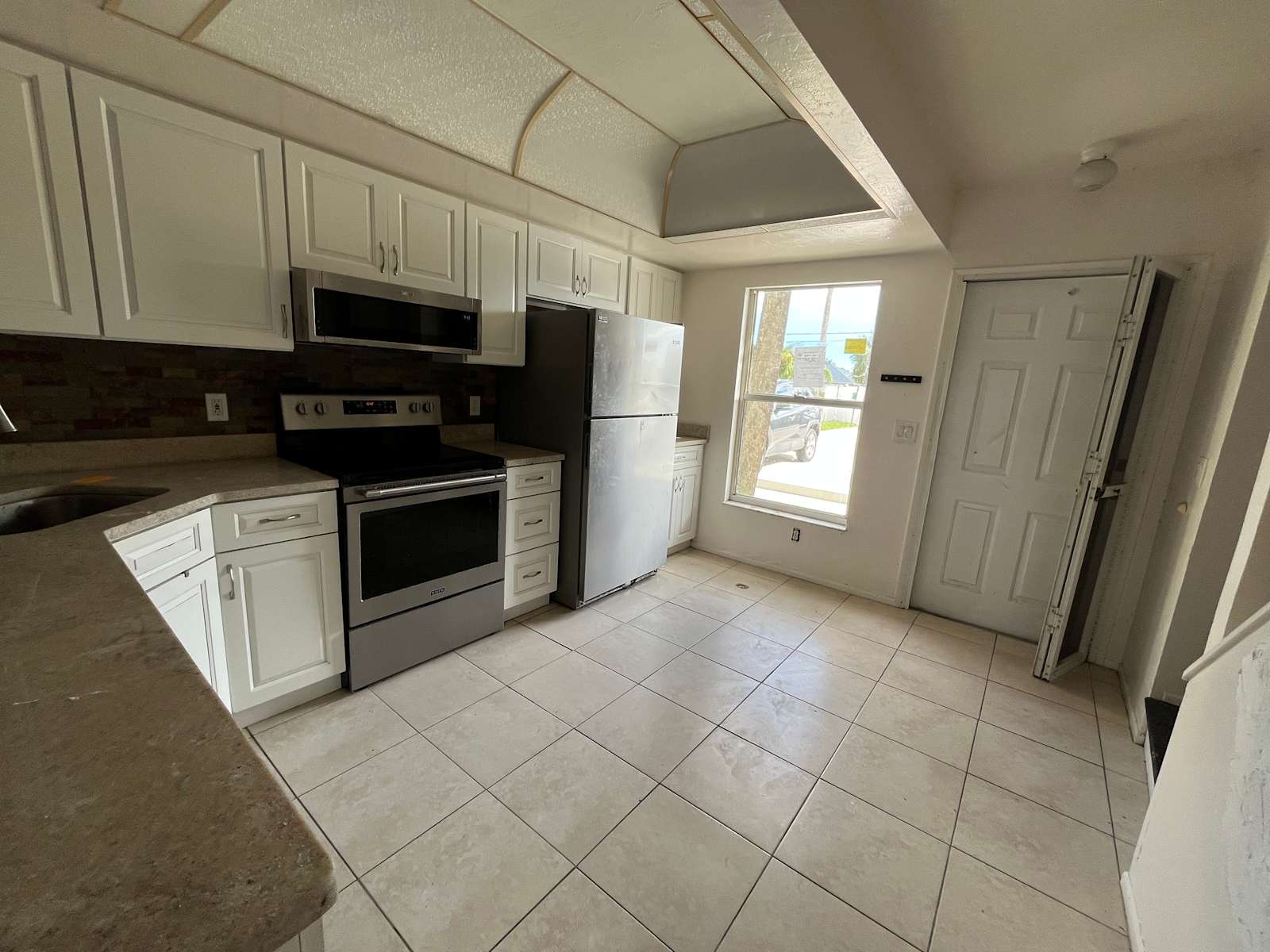 26330 Rampart Blvd — photo 6