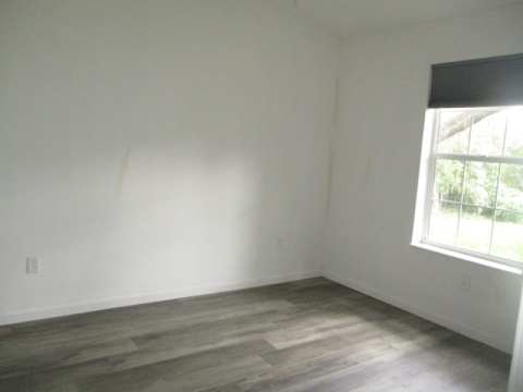 35236 Reynolds St photo 10