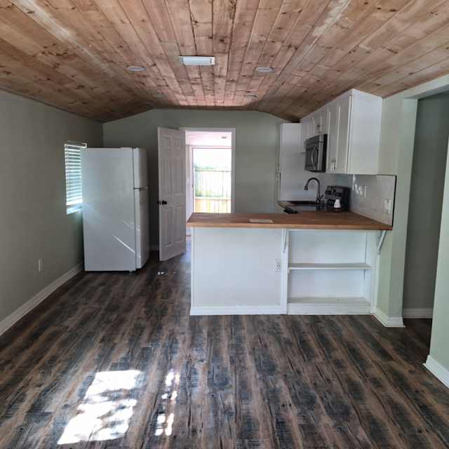 7409 Rhode Island Dr — Photo 11