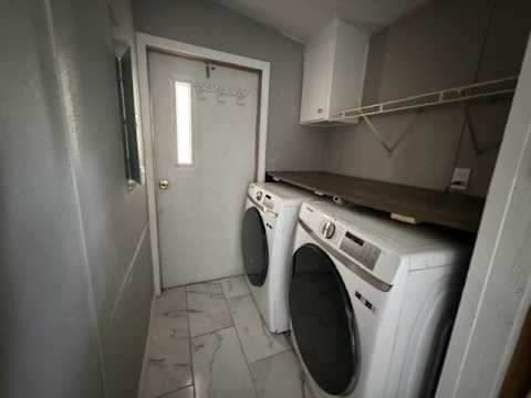 3903 Morgan Horse Way — Laundry room